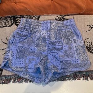 Forever 21 S Quilted Bandana Print Puffy Cozy Shorts